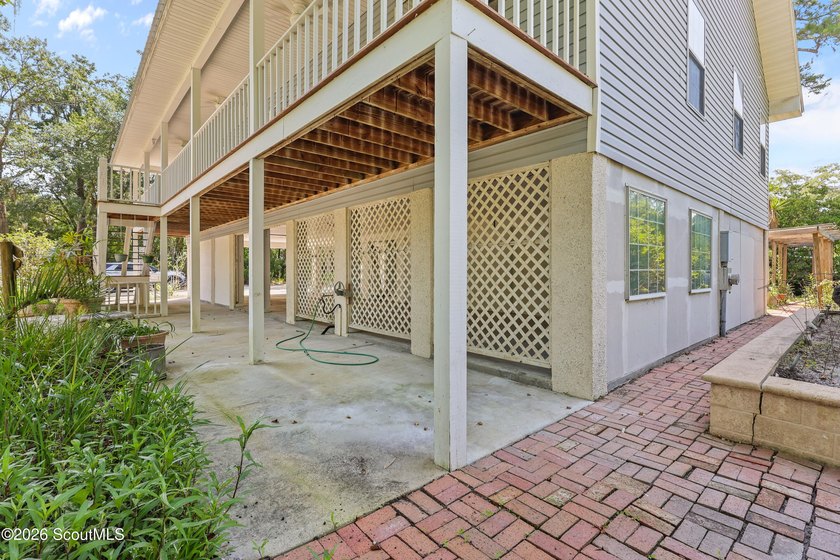 Tucked away in the desirable Mid South Established neighborhood - photo 11