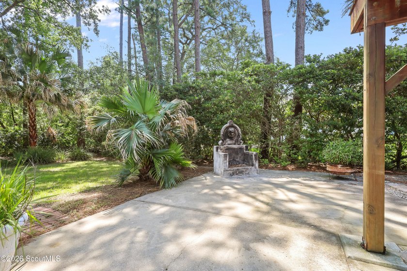 Tucked away in the desirable Mid South Established neighborhood - photo 12