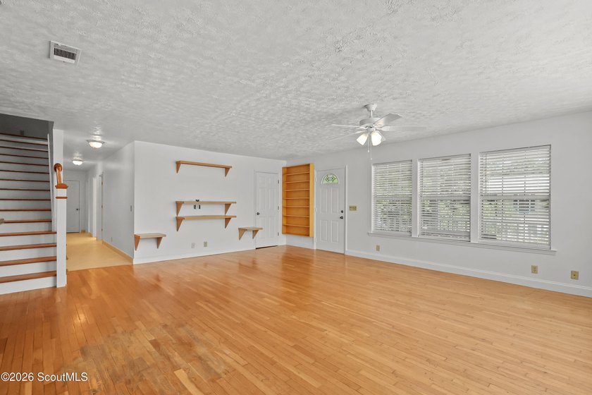 Tucked away in the desirable Mid South Established neighborhood - photo 18