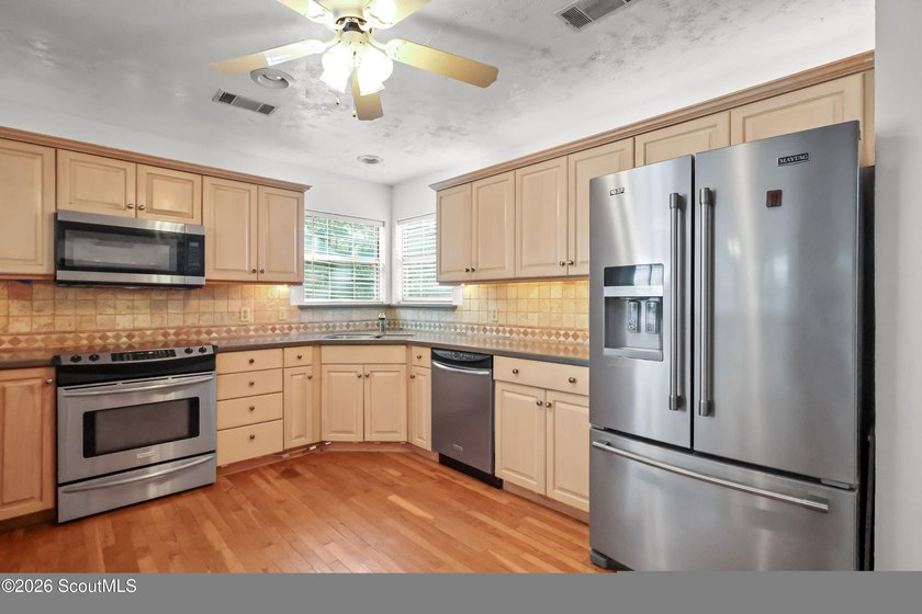 Tucked away in the desirable Mid South Established neighborhood - photo 19