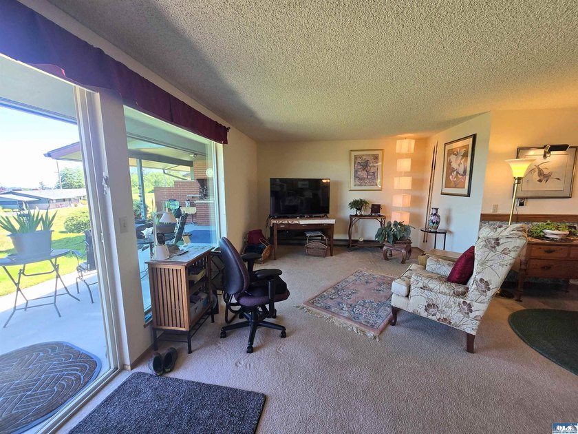 2-bedroom Condo available in the Dominion Terrace 55+ community - photo 21
