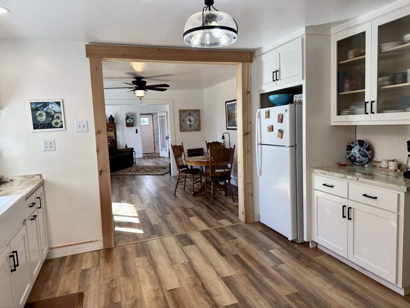 Wonderful upgraded 3 bedroom 1 bathroom home in Westwood! Step - photo 14