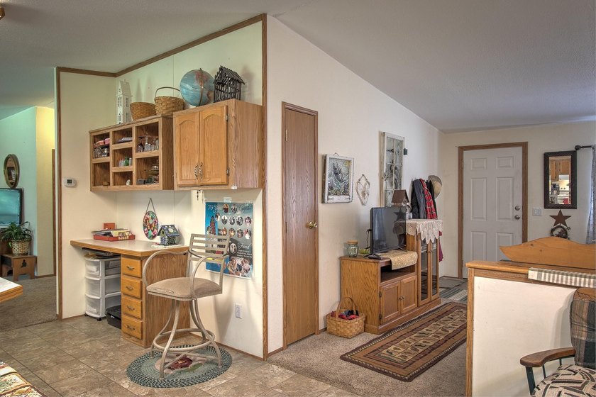 Enjoy low-maintenance living and endless recreational - photo 5