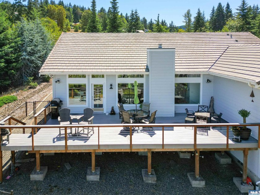 Exceptional Bell Hill home in the highly sought-after Highland - photo 39