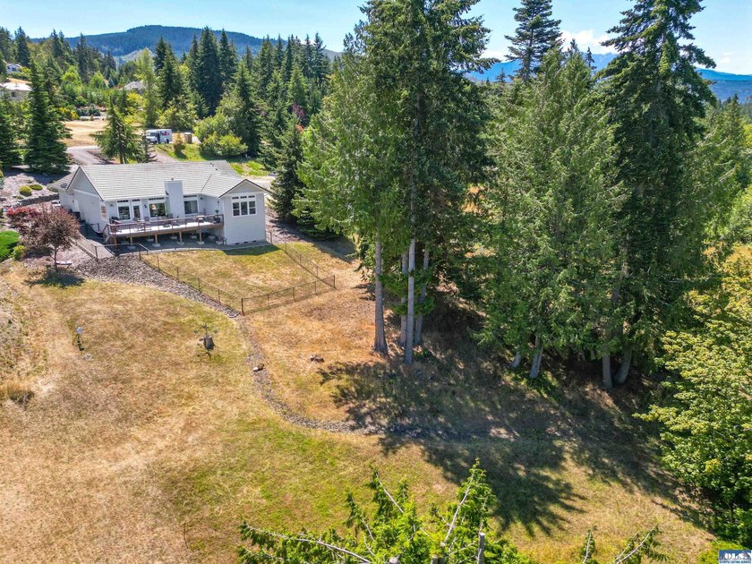 Exceptional Bell Hill home in the highly sought-after Highland - photo 42