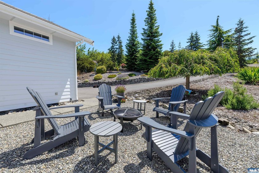 Exceptional Bell Hill home in the highly sought-after Highland - photo 46