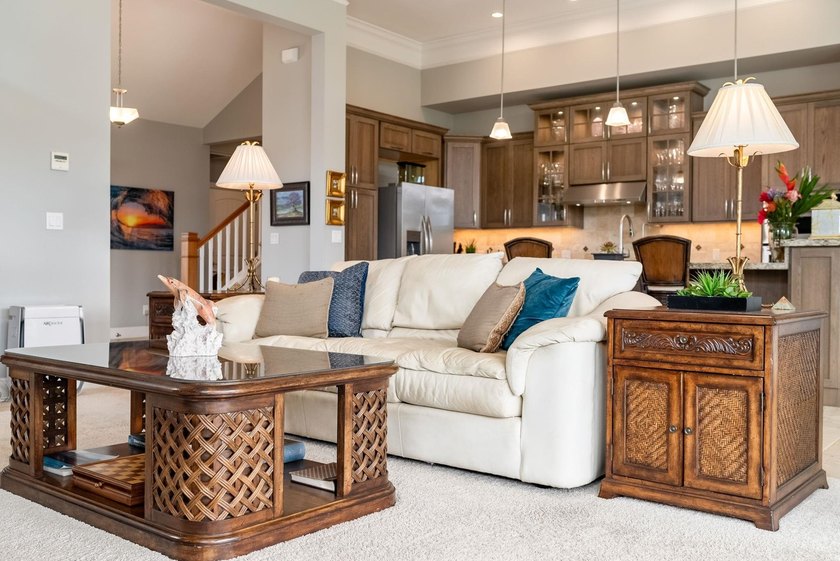 Experience true luxury in the gated community of Hokulani - photo 6