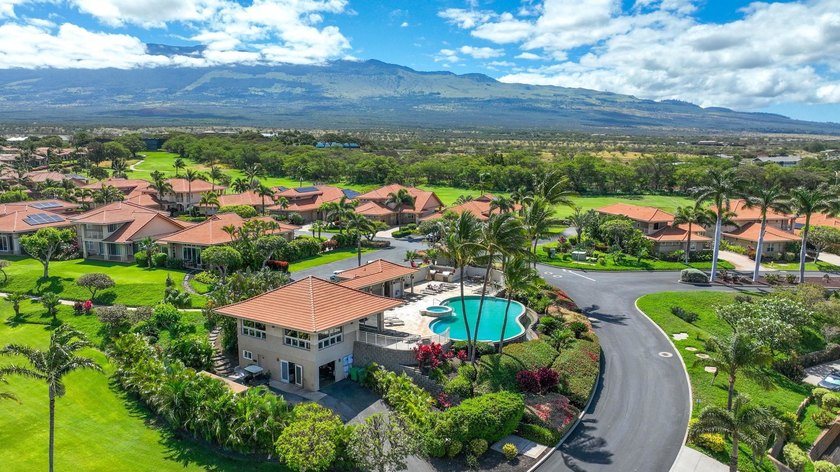 Experience true luxury in the gated community of Hokulani - photo 8