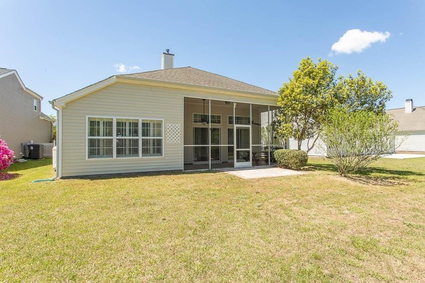 If you're searching for a stylish, updated home in Carolina - photo 5