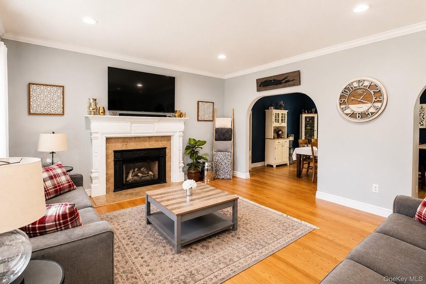 Welcome to 257 Fourth Street, a beautifully maintained and - photo 6