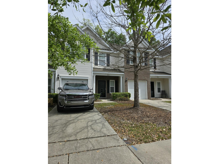 Priced to move and ready for new buyers!! This well maintained - photo 3