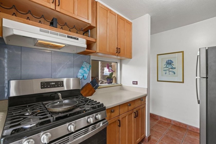 Price adjusted to $340K plus a $5K Credit at closing. Kalama - photo 4