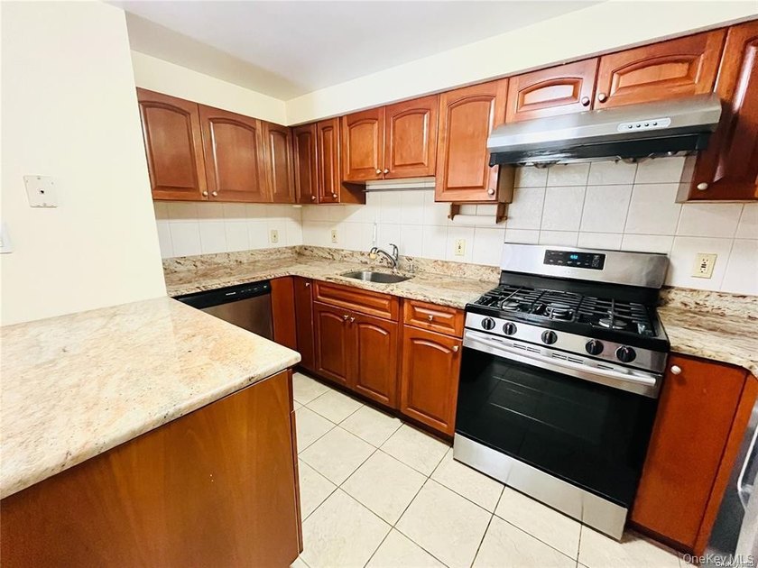 Welcome to your dream home in the heart of Forest Hills! This - photo 3