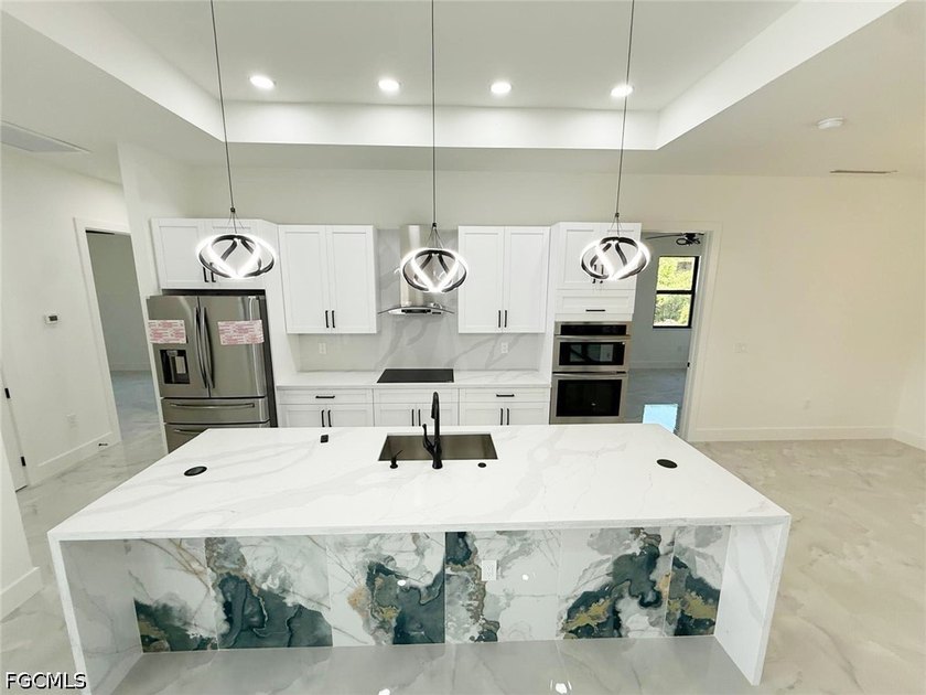 Welcome to this stunning new-build (2026) home on a spacious lot - photo 12
