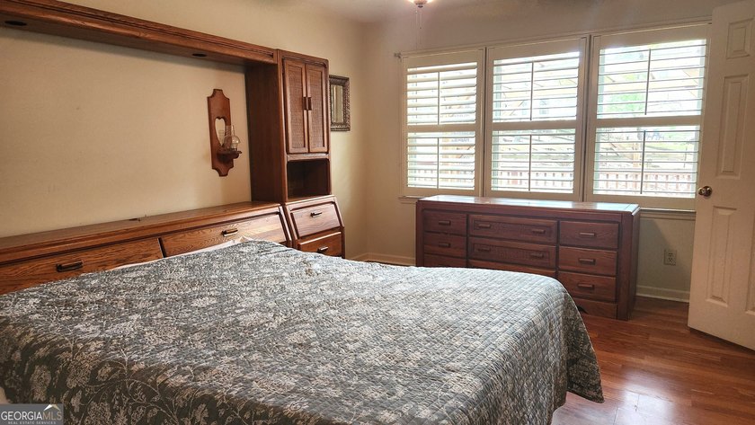Charming 3 Bedroom raised ranch in the highly sought-after - photo 16