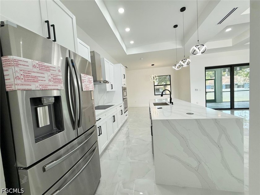 Welcome to this stunning new-build (2026) home on a spacious lot - photo 17