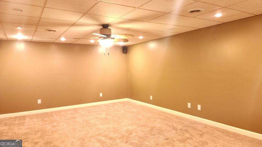 Charming 3 Bedroom raised ranch in the highly sought-after - photo 20