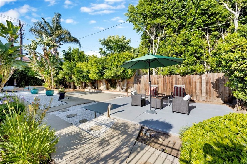 Spanish charmer in the heart of West Toluca Lake, steps from - photo 22