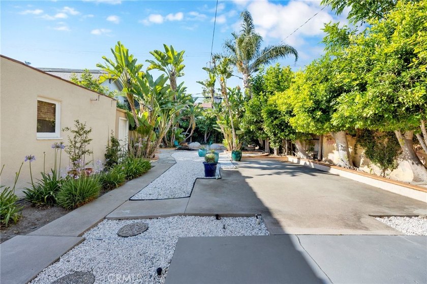 Spanish charmer in the heart of West Toluca Lake, steps from - photo 24