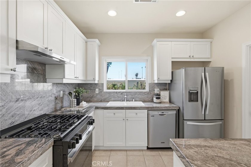 New Price! Incredible Opportunity in a Highly Coveted - photo 8