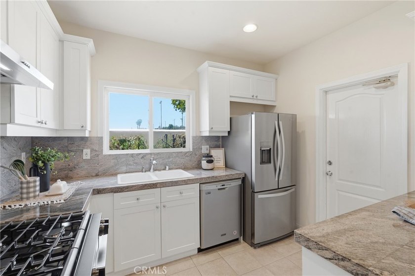 New Price! Incredible Opportunity in a Highly Coveted - photo 9