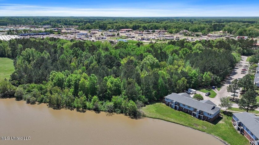 Build your four-plex here! City zoned for multi-family use - photo 2
