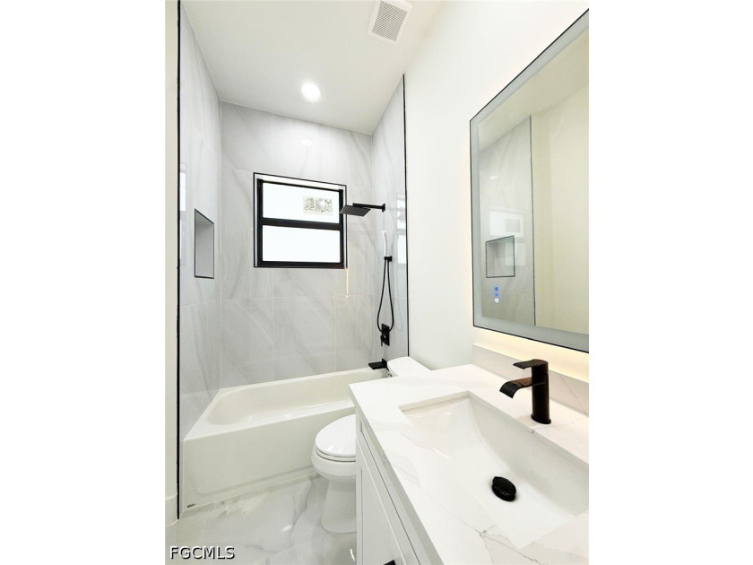 Welcome to this stunning new-build (2026) home on a spacious lot - photo 33