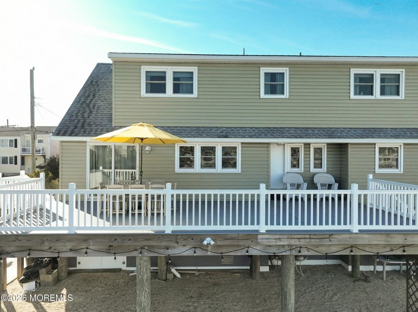 Welcome to 409 3rd Street, a truly rare waterfront opportunity - photo 33