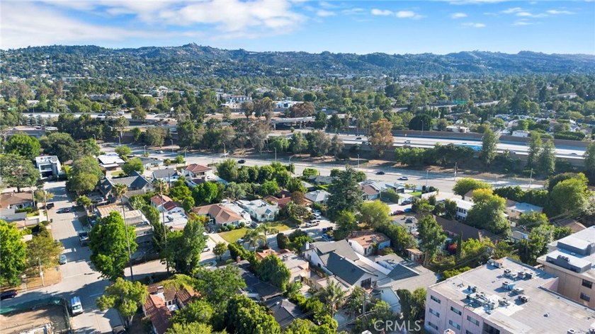 Spanish charmer in the heart of West Toluca Lake, steps from - photo 34