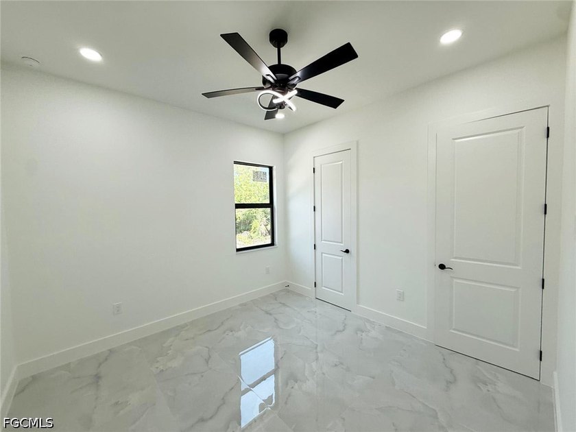 Welcome to this stunning new-build (2026) home on a spacious lot - photo 37
