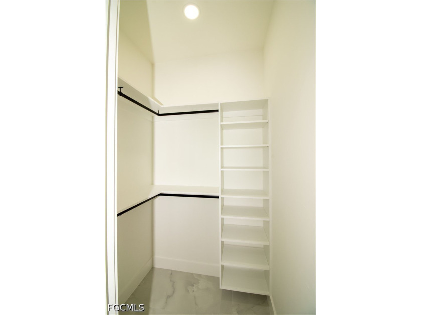 Welcome to this stunning new-build (2026) home on a spacious lot - photo 39