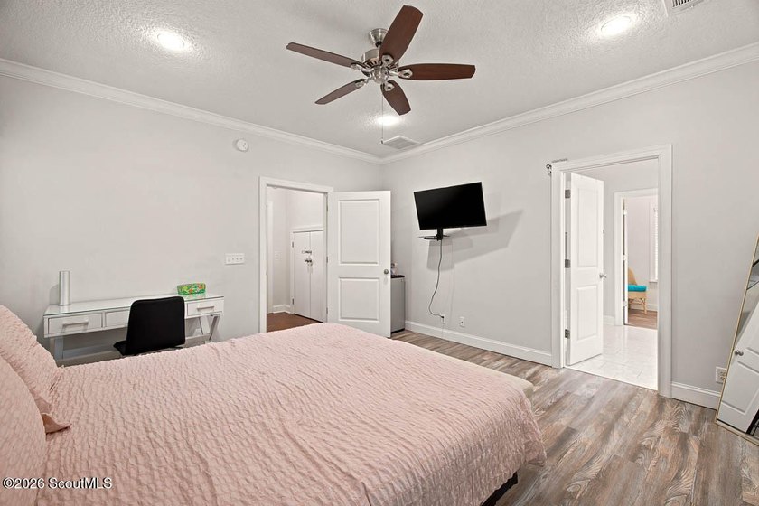 Nestled on a quiet street in the desirable mid-north area of St - photo 17
