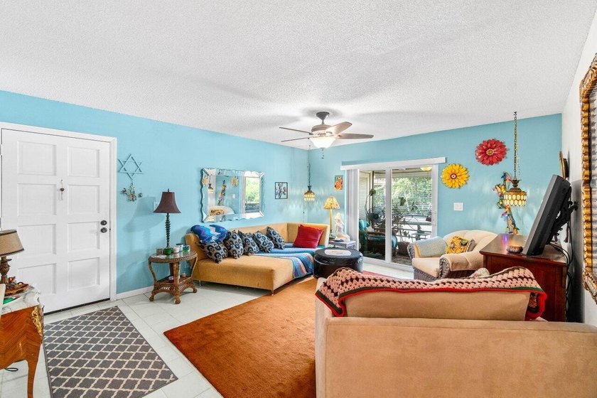 Corner unit with peaceful garden views in the all-age community - photo 9