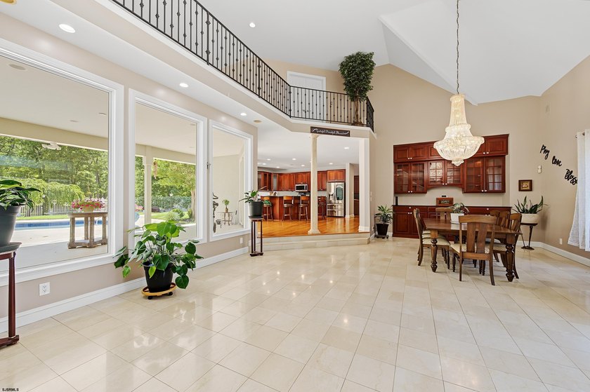 *Stunning Country Estate at 214 Liebig Street A breathtaking - photo 9