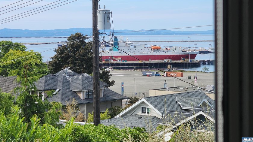 Truly a diamond in the rough! Great harbor view and outstanding - photo 12