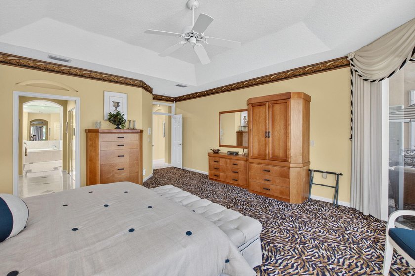 Welcome home to one of Aberdeen Country Clubs magnificent Estate - photo 31