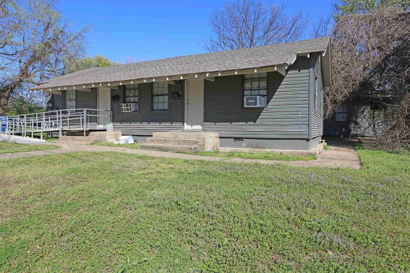 Two duplexes on one parcel offering a fantastic investment - photo 3