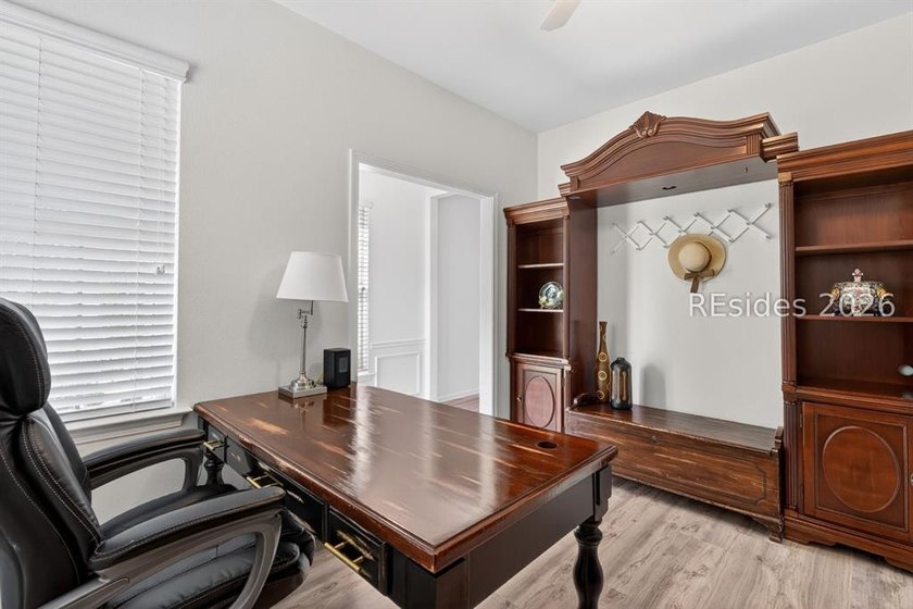 Welcome to 124 Honesty Lane, where breathtaking lagoon views - photo 5