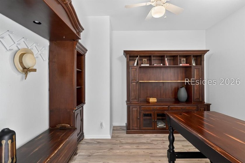 Welcome to 124 Honesty Lane, where breathtaking lagoon views - photo 7
