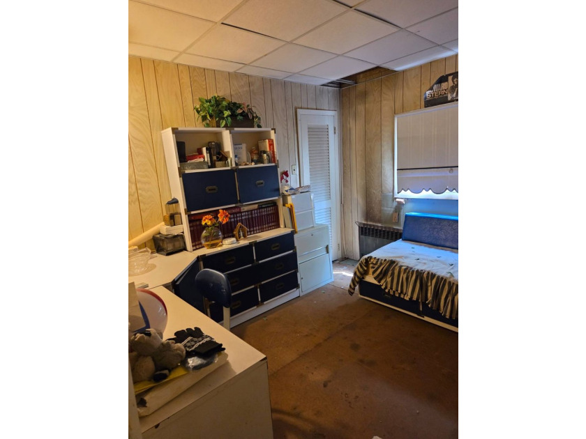 First time on market. One of a kind Boro Park home. 1 family - photo 15