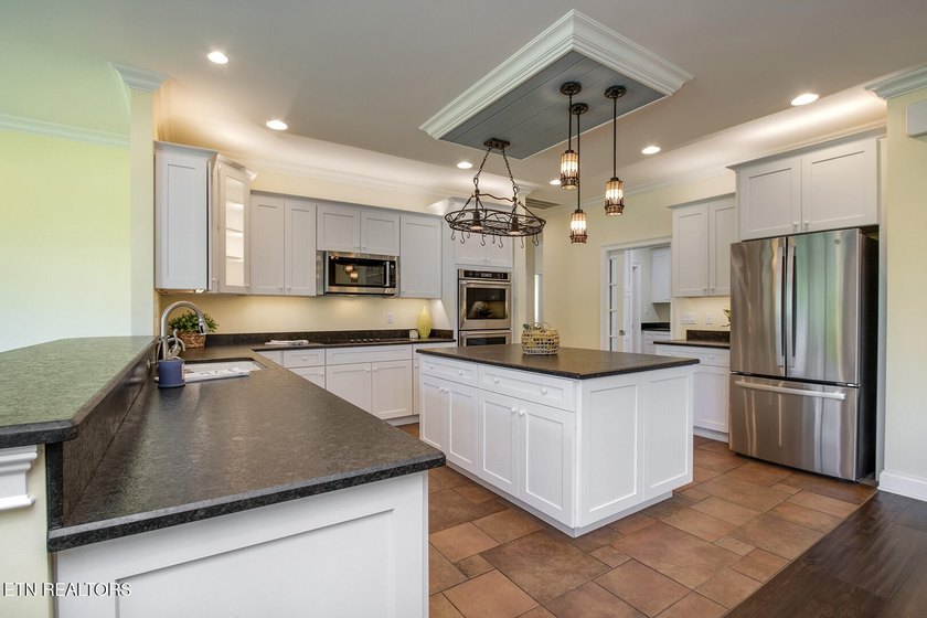 Luxury lakefront living in the heart of West Knoxville on Fort - photo 18