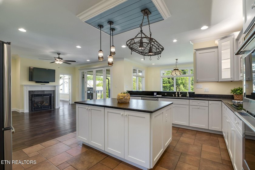 Luxury lakefront living in the heart of West Knoxville on Fort - photo 22