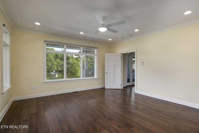 Luxury lakefront living in the heart of West Knoxville on Fort - photo 25