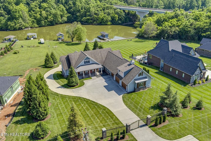 Luxury lakefront living in the heart of West Knoxville on Fort - photo 50