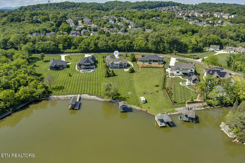 Luxury lakefront living in the heart of West Knoxville on Fort - photo 59