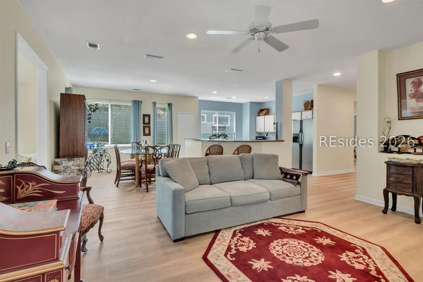 Welcome home to this charming custom floorplan, ideally situated - photo 6