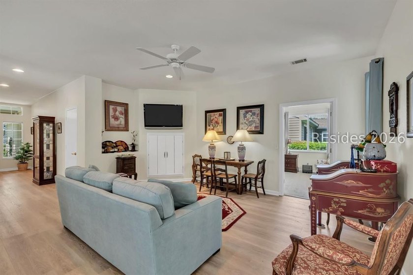 Welcome home to this charming custom floorplan, ideally situated - photo 9