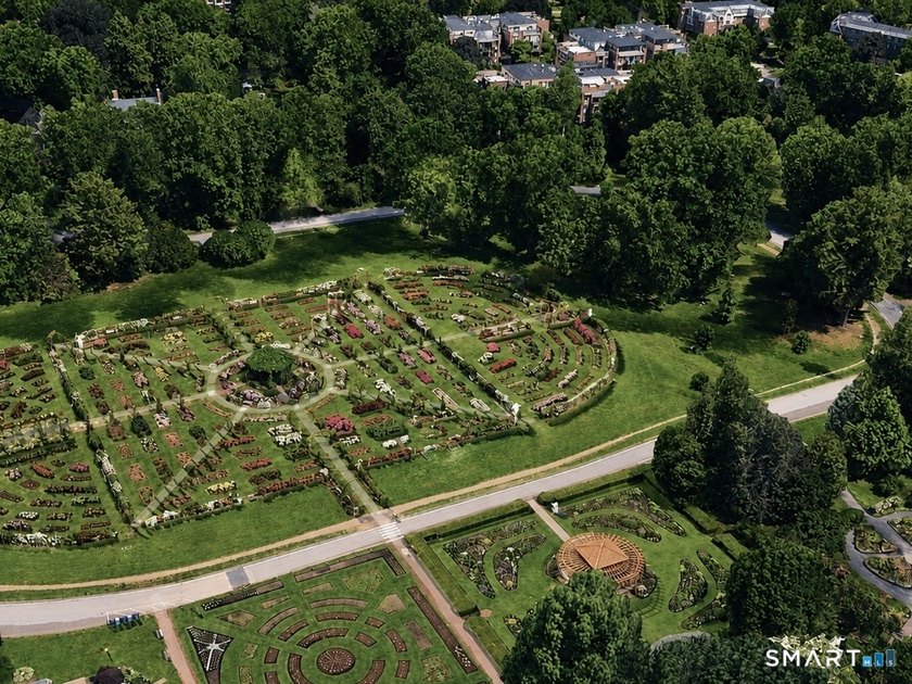 For the first time in almost 20 years, this rare, park-view gem - photo 27