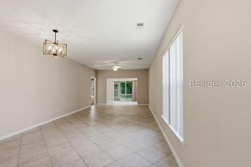 Welcome home to this beautifully 3 bedroom, 2 bath gem - photo 6