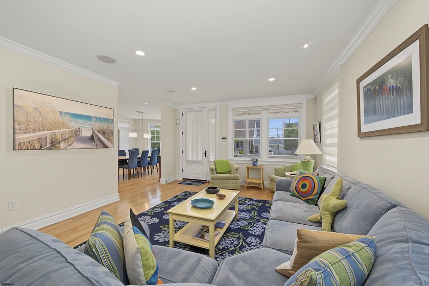 CUSTOM LEEDS-BUILT HOME JUST TWO BLOCKS TO THE BEACH! Built in - photo 7